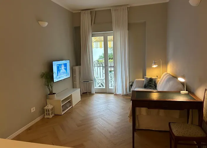 Апартаменти Quarenghi 32 *