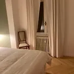 Quarenghi 32 아파트